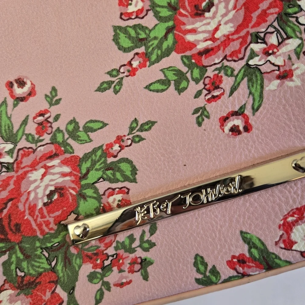 Betsey Johnson pink floral roses faux leather cross body with chain bow accent - Picture 2 of 12